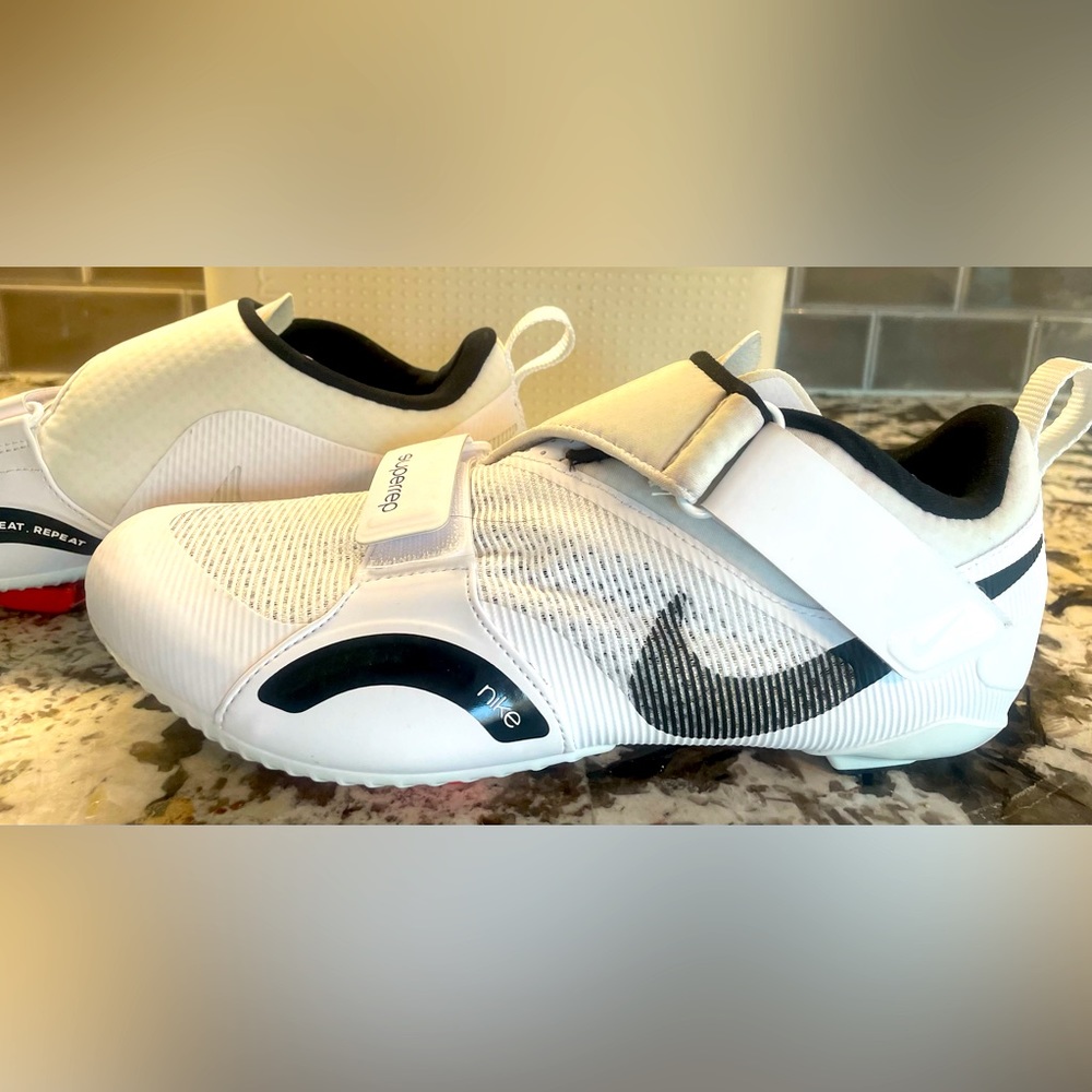 Men’s 10.5 Nike Cycling shoe